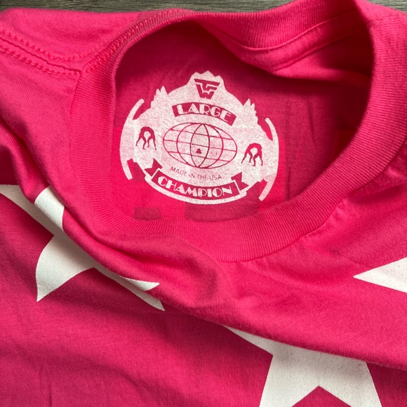 WWF/WWE Pink Macho Man Randy Savage Shirt - Picture 3 of 3